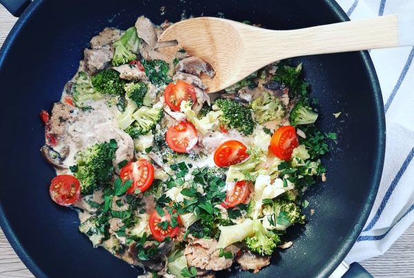 Polędwiczki z kolendrą i warzywami