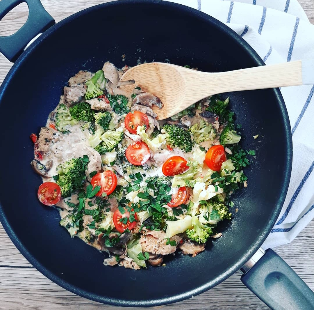 Polędwiczki z kolendrą i warzywami