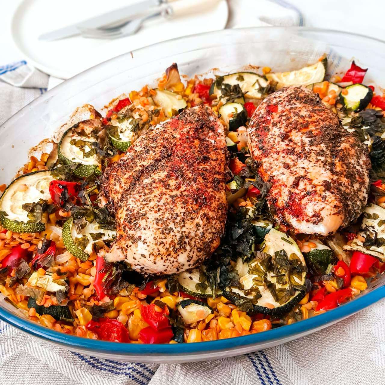 Warzywa i mięso zapiekane w naczyniu